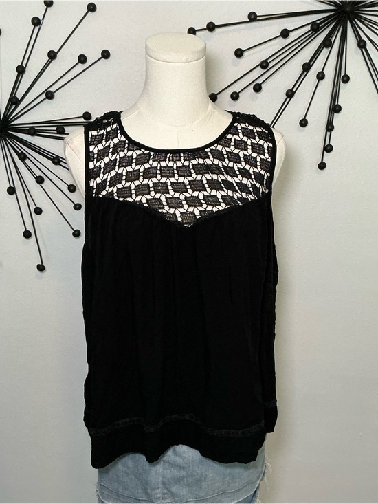 Old Navy Tops - Old Navy Black Lace Yoke Sleeveless Blouse Size Large
